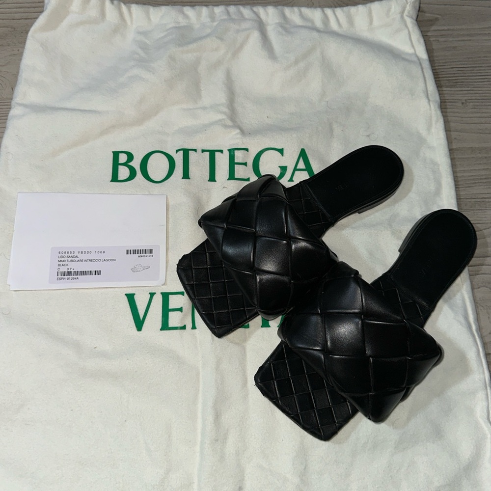 Authentic Bottega Veneta Black Lido Sandals
